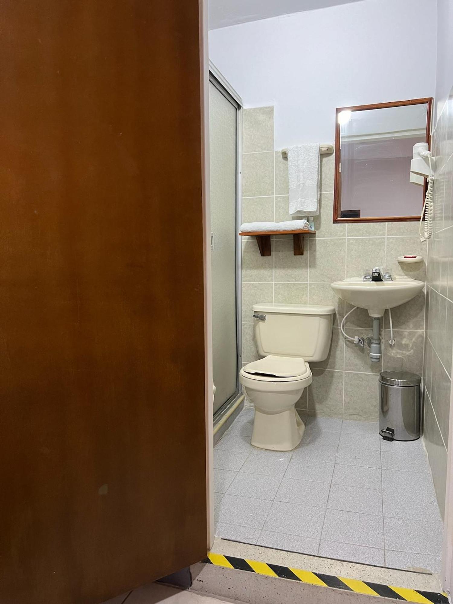 Hotel Armenia Centro المظهر الخارجي الصورة