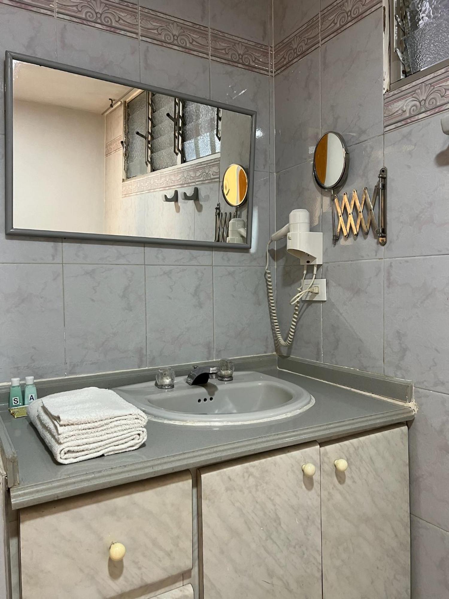 Hotel Armenia Centro المظهر الخارجي الصورة
